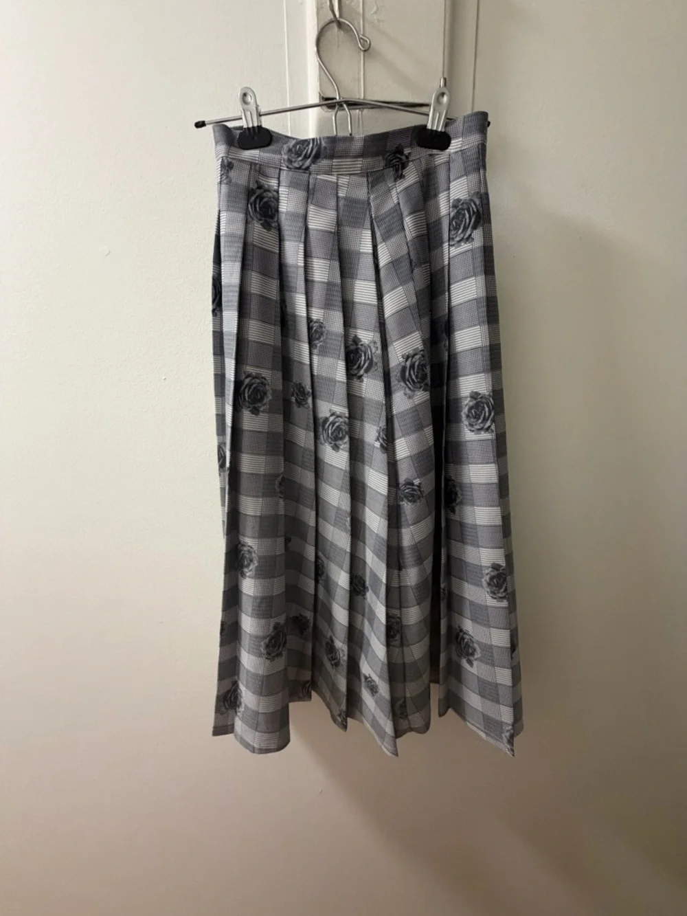 Gray Plaid Pleated Midi Skirt Rose Print High Waist Elegant - Picture 2 of 3
